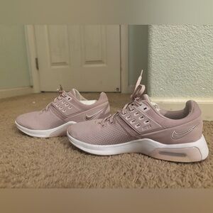 Nike Air Max Bella 4